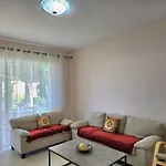 Sunny - 274 Apartment